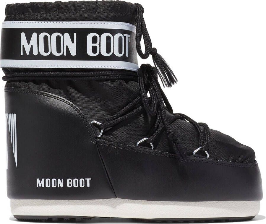 Moon boot Zwarte Slip-On Laarzen met Zilveren Metalen Oogjes Black Dames