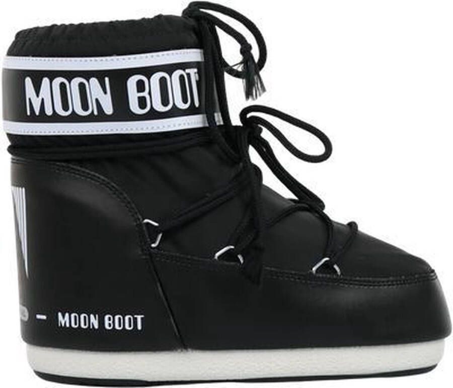 Moon boot Zwarte Slip-On Laarzen met Zilveren Metalen Oogjes Black Dames
