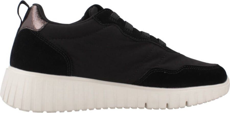 MTNG Sneakers 35205