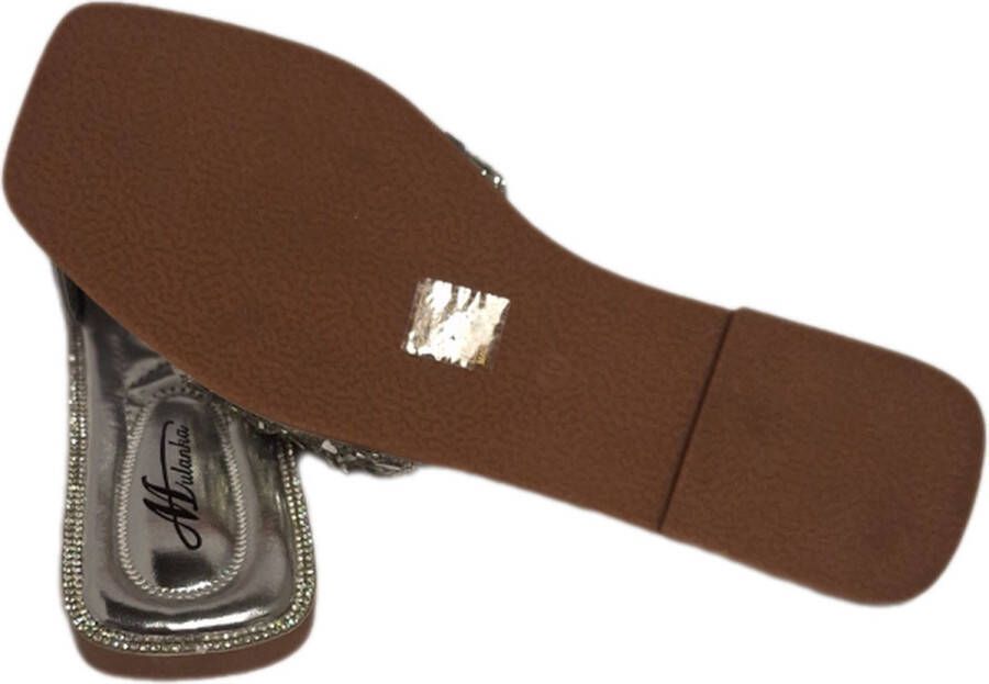 Mulanka -LUXE SLIPPER MET STRASS-SILVER- LUXE VOETBED- STRASS LANGS ZOOLRAND