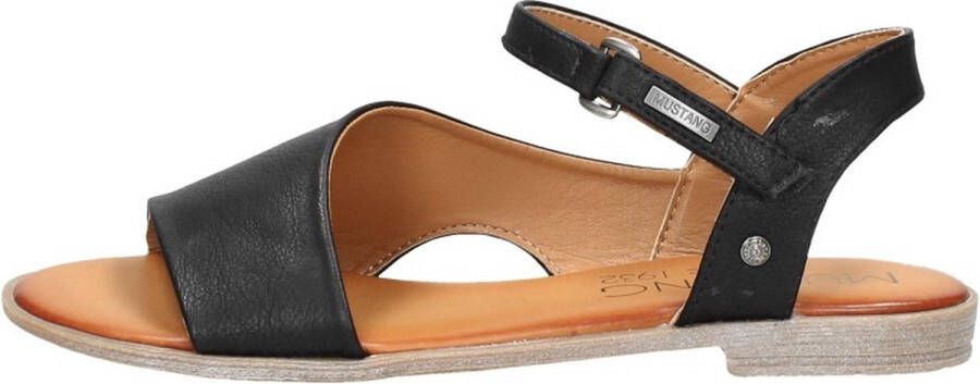 Mustang Shoes Sandalen zomerschoen sandaal riemzandalen in asymmetrische vorm