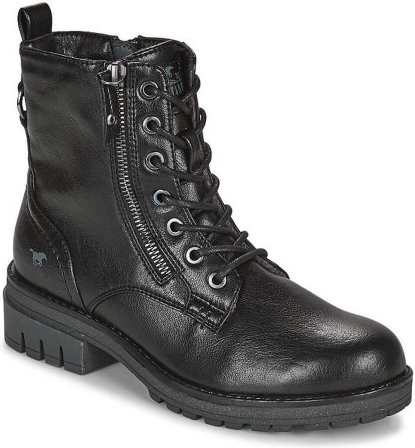 Mustang 1397-501-9 Veterschoenen