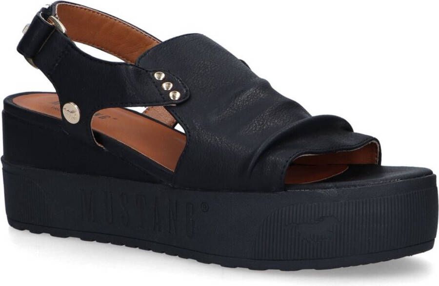 Mustang Shoes Sleehaksandaaltjes zomerschoen sandaal sleehak met klittenbandjes