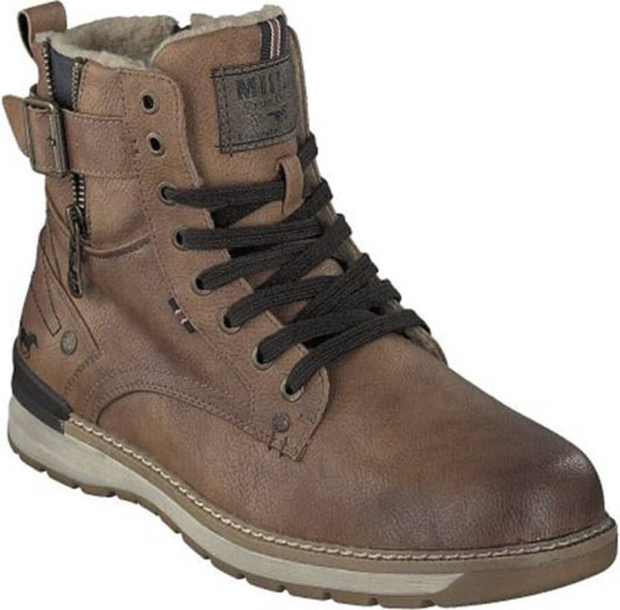 Mustang Shoes Winterlaarzen casual mode veterschoenen winterlaarzen met oogjes en logo-patch