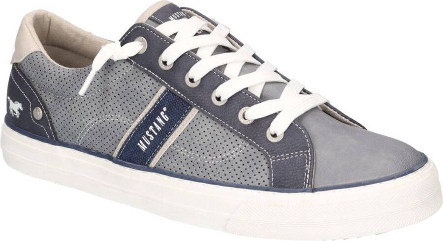 Mustang Shoes Slip-on sneakers met stijlvolle zijstrip vrijetijdsschoen lage schoen veterschoen