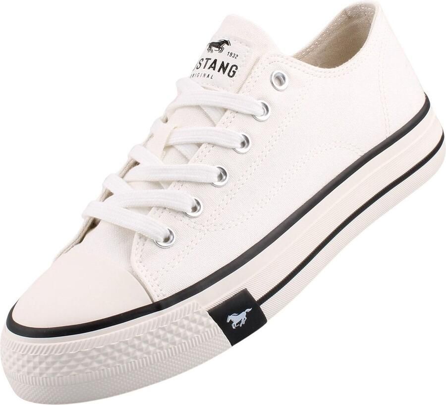 Mustang dames canvas sneaker wit