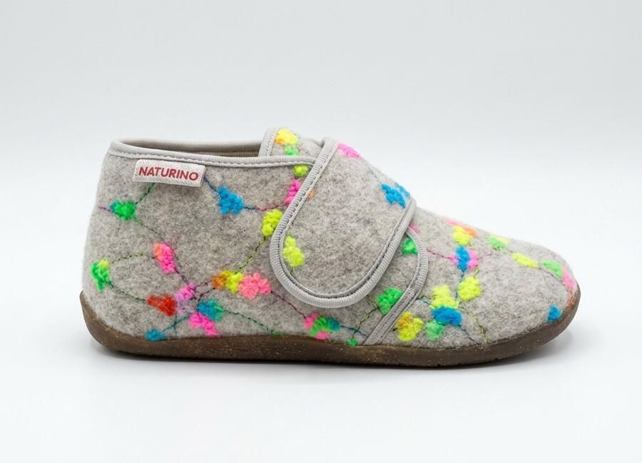 Naturino Home velcro vilten pantoffel felle pompom beige
