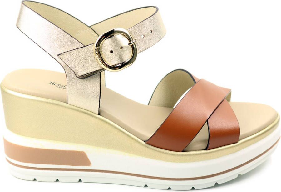 Nerogiardini Bruin Leren Sandalen Stijlvol Comfortabel Ontwerp Multicolor Dames