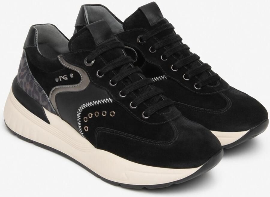 NeroGiardini Sneaker Arold Fluwelen Handschoen Glanzend Antraciet Regenmotief 1 Fashion Wear Vrouwen