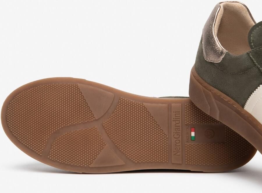 NeroGiardini Sneaker Colorado Velvet Melk 1039 Etoile Leo Tr Malaga 107 Fashion Wear Vrouwen