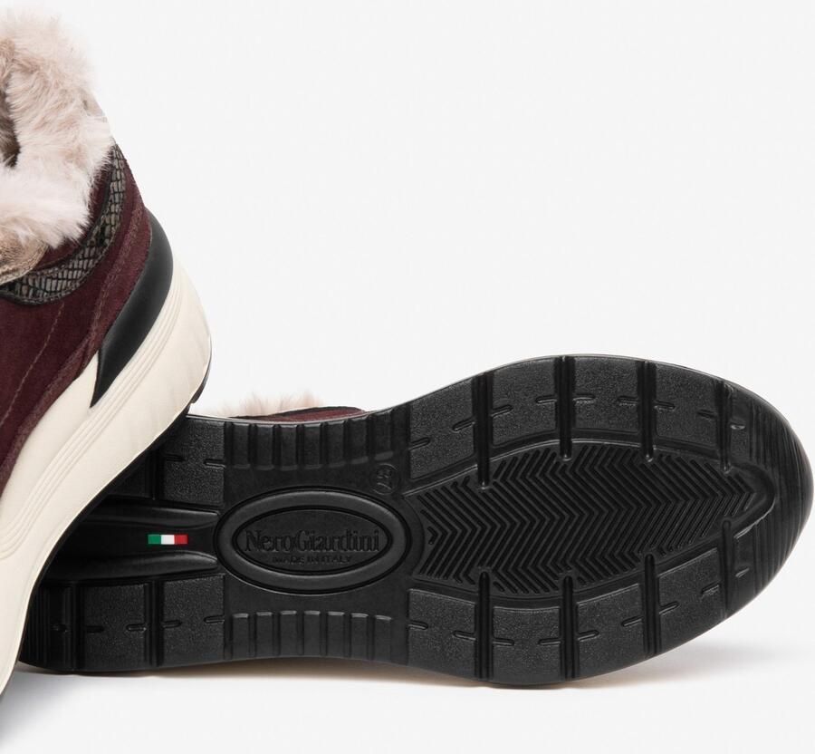 NeroGiardini Sneaker Velour Lunare Tortora Turandot Potting Soi Pu.Bide Fashion Wear Vrouwen