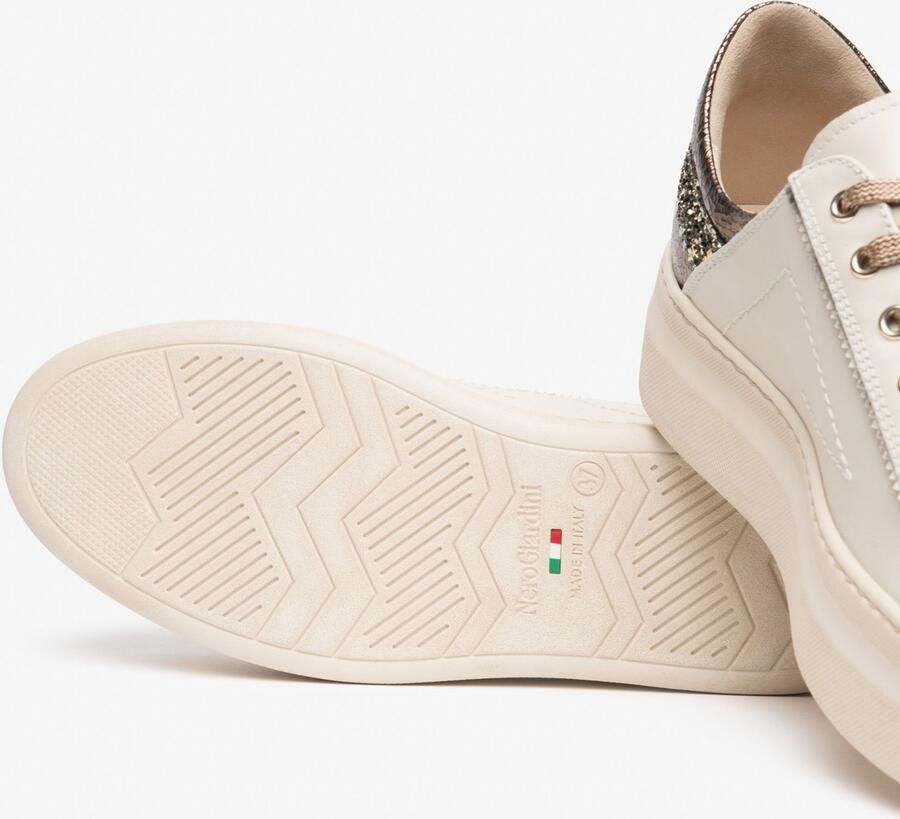 NeroGiardini Sneaker Velvet 1039 Crack 2137 Taupe T.Glitter Gr.Top Sab Fashion Wear Vrouwen