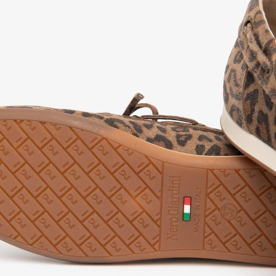 NeroGiardini Sneakers Volga 3767 Tr Dogna Nicotina 30 Fashion Wear Vrouwen
