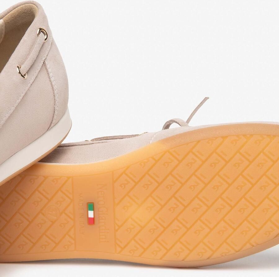 NeroGiardini Elegante Schoenen Velour Tr Dogna Amber Ivoor Fashion Wear Vrouwen