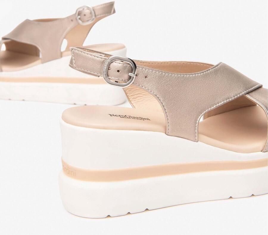 NeroGiardini Etoile Sand Pu.Alicante P18383 B Sandalen Fashion Wear Vrouwen