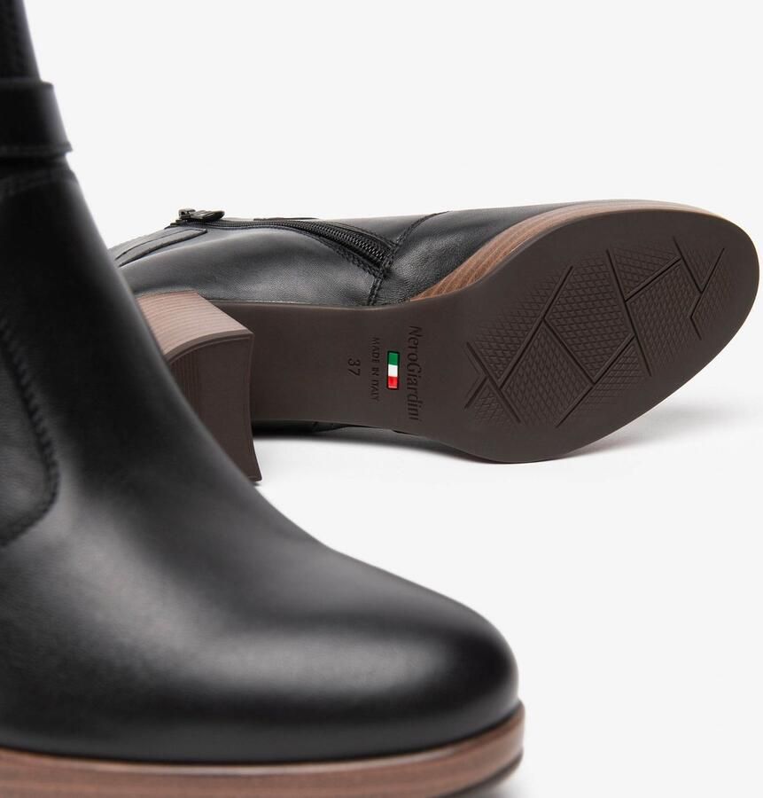 NeroGiardini Laarzen Zwart Tpu Handschoen Met Gat + T Streetwear Vrouwen