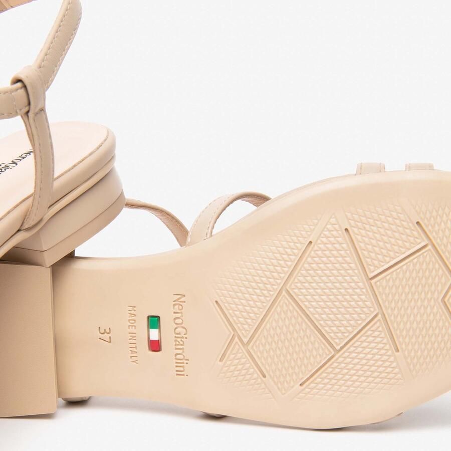 NeroGiardini Platte sandalen Nappa Pandora Tr Lula Naturale 226