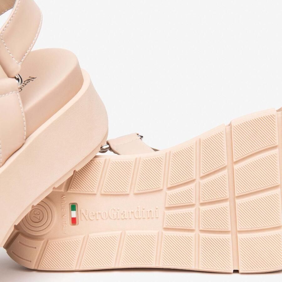 NeroGiardini Sandaal Armenia Tr Venezia 8066 Ligh Fashion Wear Vrouwen