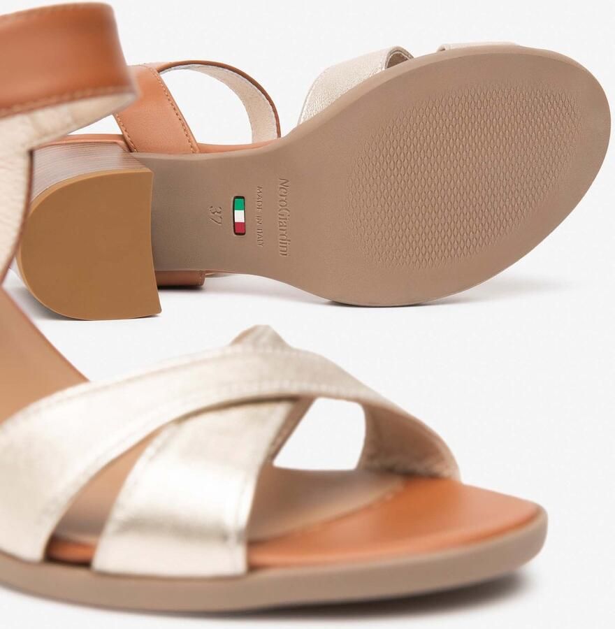 NeroGiardini Sandalen Etoile Sand Armenia Cognac Tr Aulla Col.Tabak Fashion Wear Vrouwen