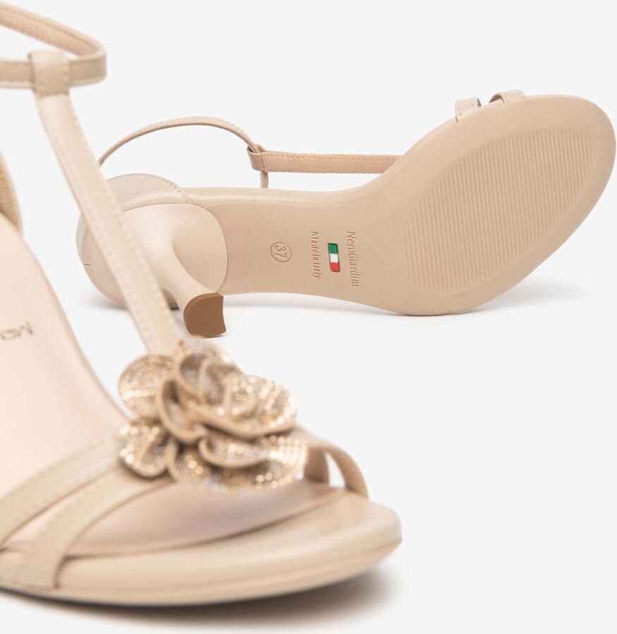 NeroGiardini Sandalen Nappa Pandora Tpu Aida Alima Natur Fashion Wear Vrouwen