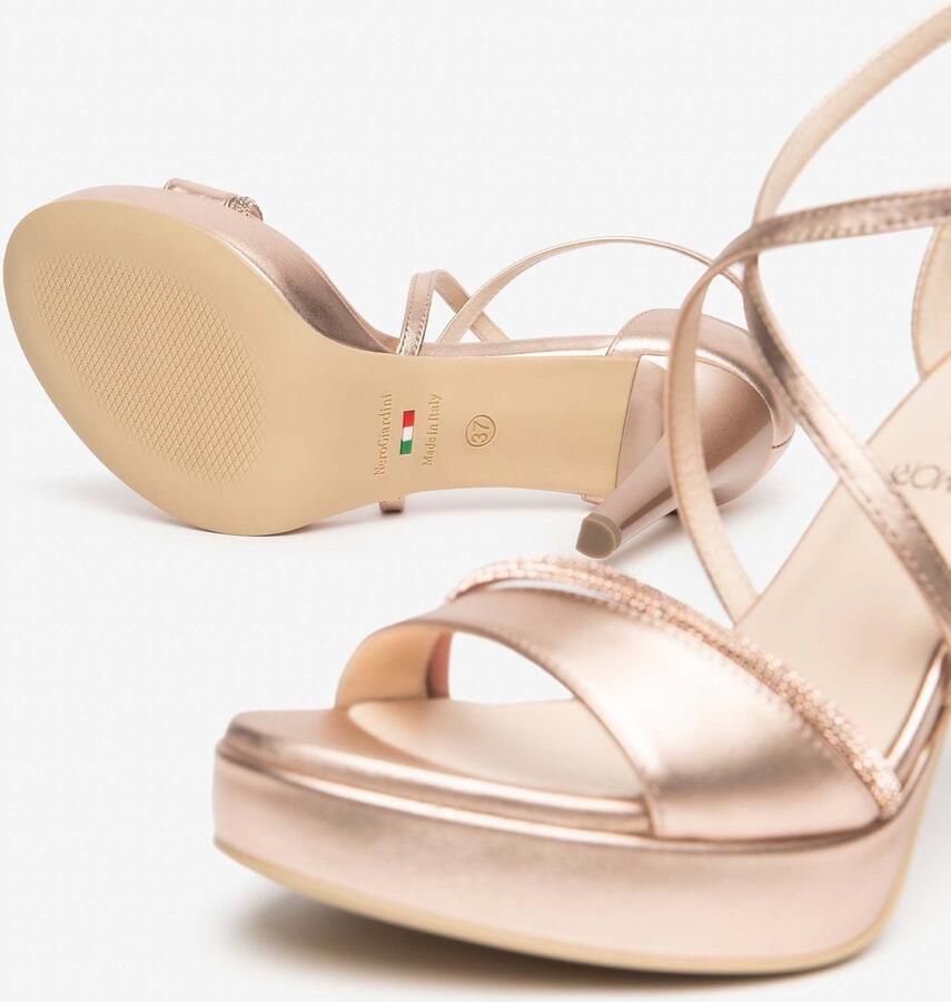 NeroGiardini Sandalen Nettuno Battis.Tpu Lauria 82 Poli.8175 Plato' Ric Fashion Wear Vrouwen