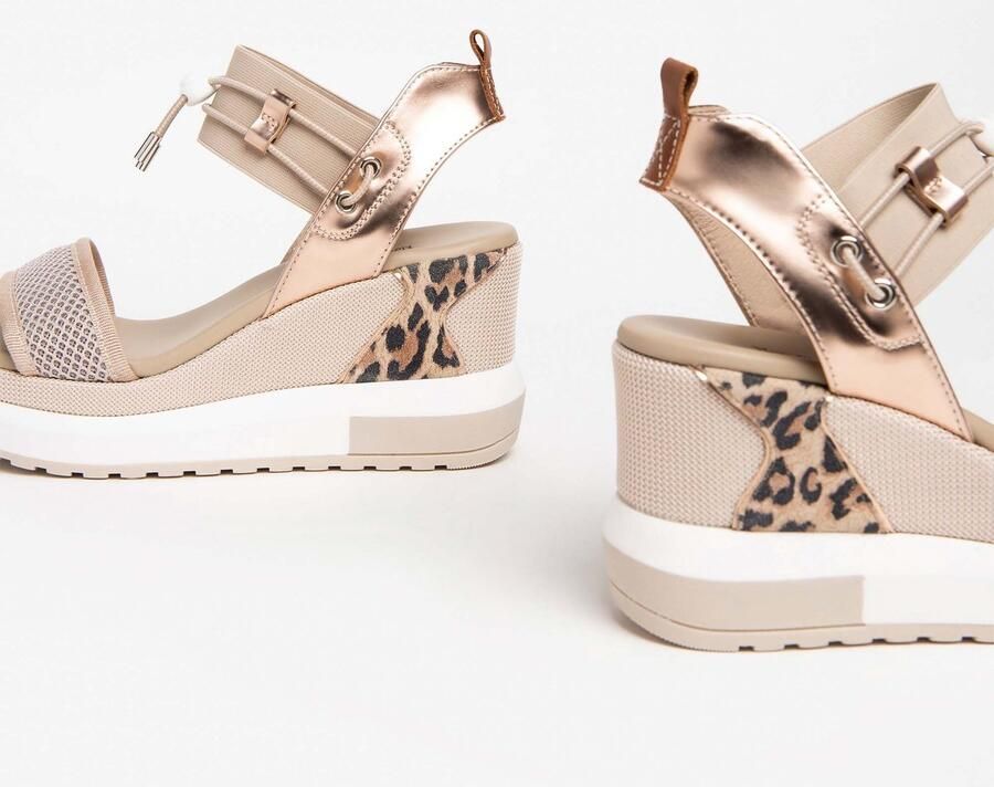 NeroGiardini Sandals T.At1610 T.Brill Elastic Light Beige Armenia Co Streetwear Vrouwen