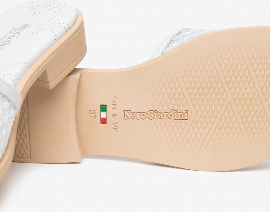 NeroGiardini Slippers Loira T.Palladium Net Bian Tr Accra 592 Beige C Fashion Wear Vrouwen