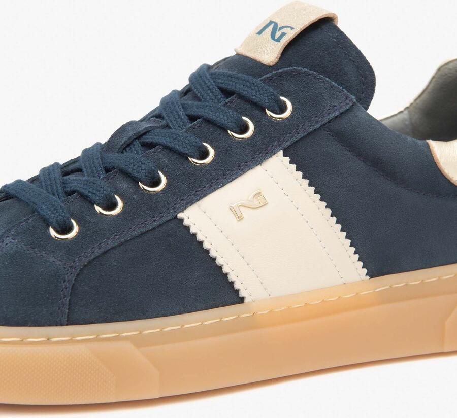 NeroGiardini Sneakers Velour 225 Fluweel Melk 1039 Etoile Miele Tr Malaga Streetwear Vrouwen