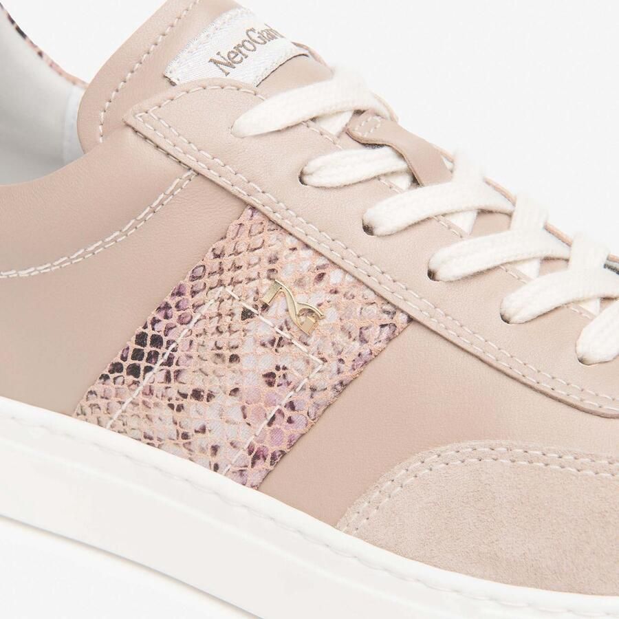 NeroGiardini Sneakers Velour Nappa Pandora Genesis Desert Tr Malaga 1 Fashion Wear Vrouwen