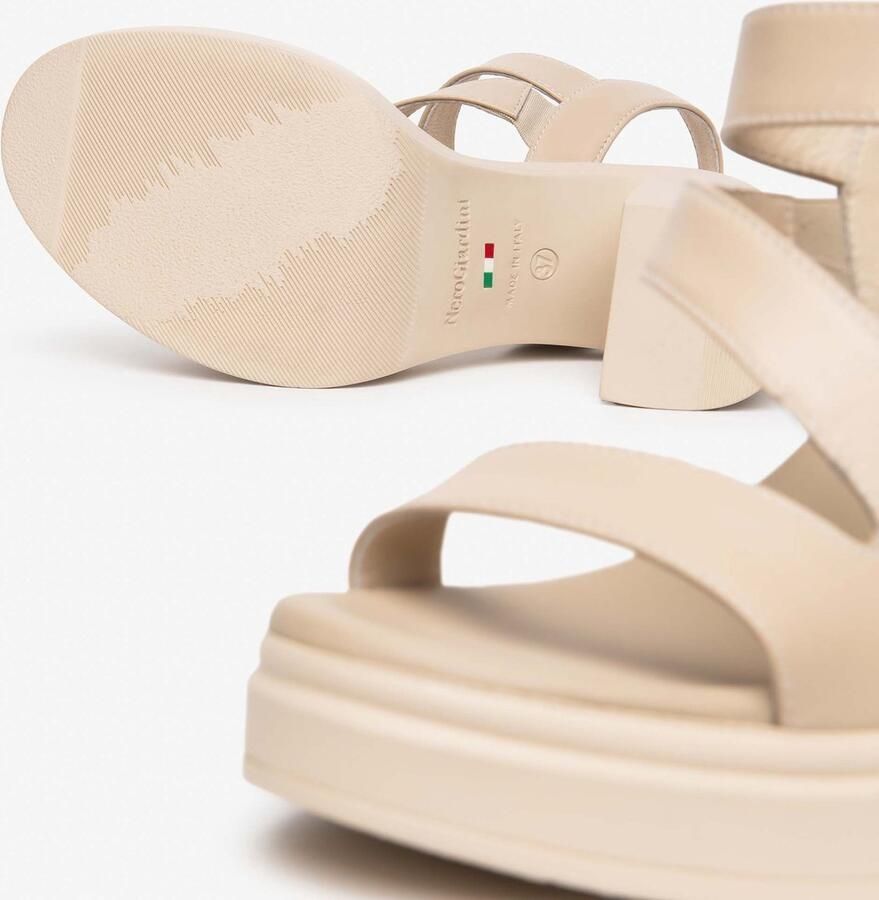NeroGiardini Tamigi Pu.Tolosa Bianco+Ins Sandalen Fashion Wear Vrouwen
