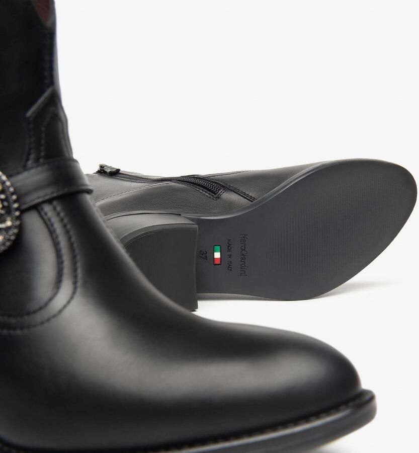 NeroGiardini Zwarte Handschoenenlaarzen Tr Basilea 828 + Fashion Wear Vrouwen