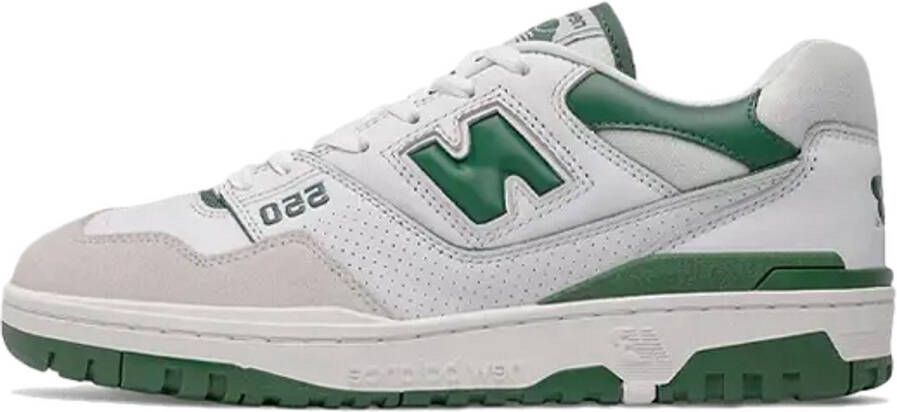 New Balance 550 sneaker van leer met suède details