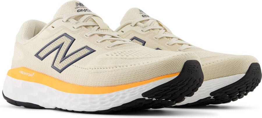 New Balance Fresh Foam X Evoz V4 Hardloopschoenen beige