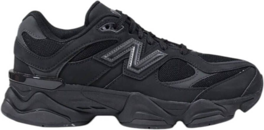 New Balance 9060 (GS) Lifestyle in zwart formaten: 38.5