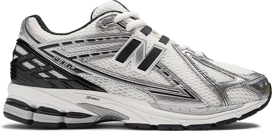 New Balance M1906R
