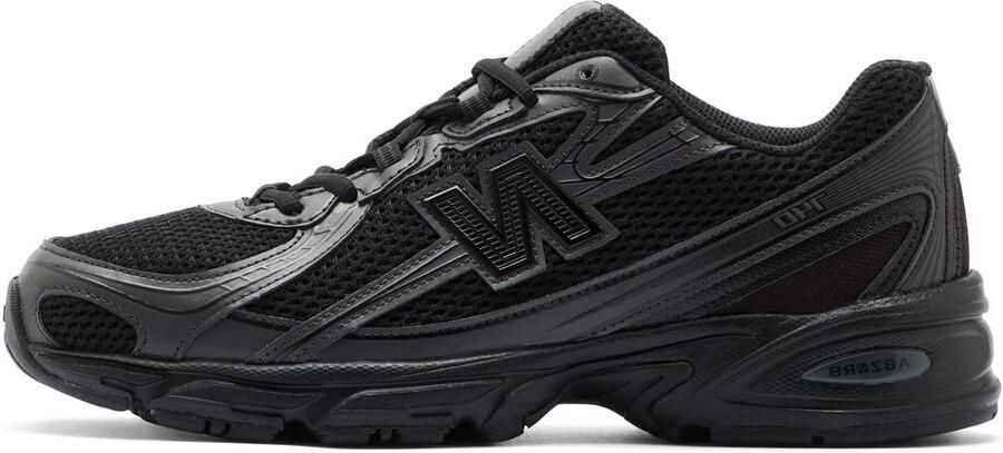 New Balance 740 Lifestyle in zwart formaten: 38.5