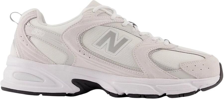 New Balance Beige Argento Sneakers Stijlvol en Comfortabel Beige
