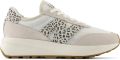 New balance Sneakers laag '370' beige crème ecru zwart - Beige