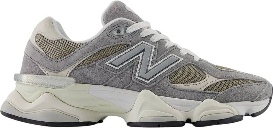 New Balance Stijlvolle Sneakers voor nen en Gray