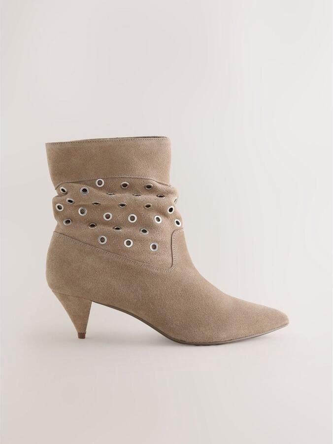 Next Dames Forever Comfort enkellaarzen met oogjesversiering Naturel