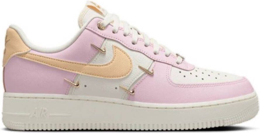 Nike WMNS Air Force 1 '07 LX women lichtroze Schoenen