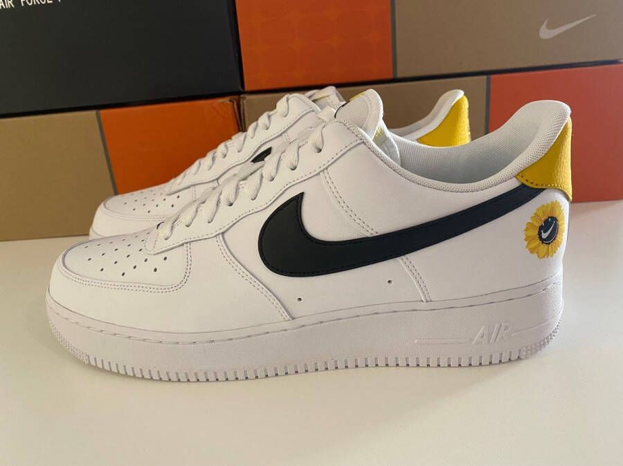 Nike Air Force 1 '07 Lv8 White Black Dark Sulfur Opti Yellow Schoenmaat 39 Sneakers DM0118 100