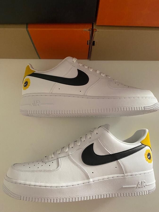 Nike Air Force 1 '07 Lv8 White Black Dark Sulfur Opti Yellow Schoenmaat 39 Sneakers DM0118 100 - Foto 2