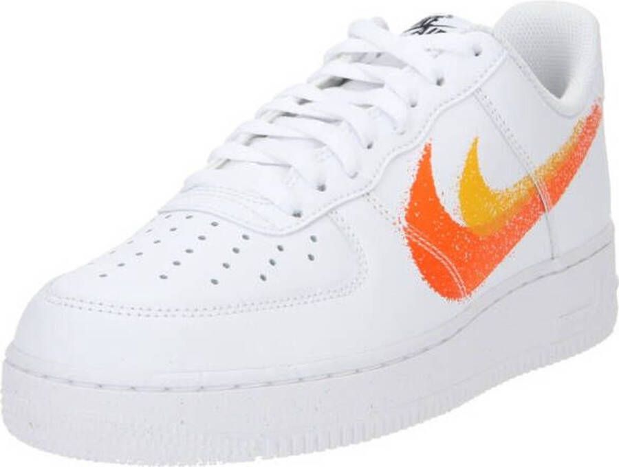 Nike Air Force 1 '07 Low 'Spray Paint Swoosh White Safety Orange'- FJ4228-100 wit oranje sneakers laag