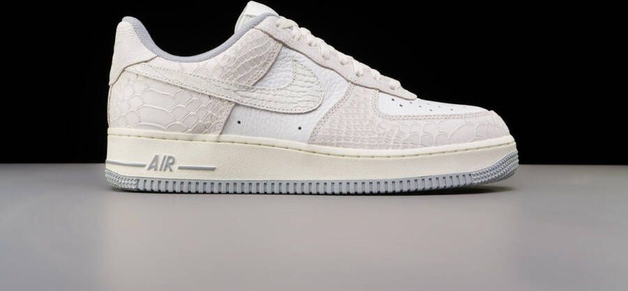 Nike Air Force 1 '07 Summit White Summit White Sail Wolf Grey Schoenmaat 40 1 2 Sneakers DX2678 100