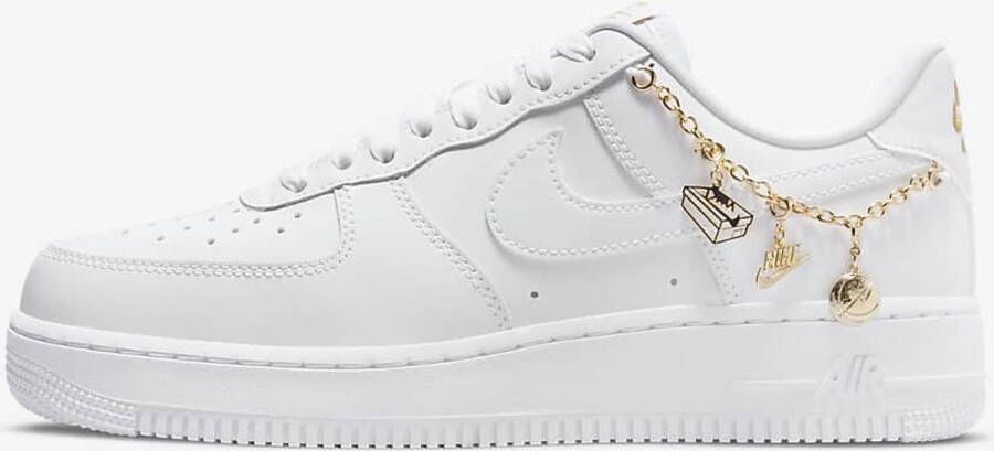 Nike WMNS Air Force 1 '07 LX Air Force 1 in wit formaten: 36.5