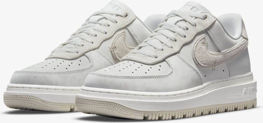 Nike Air Force 1 Luxe Basketball Schoenen white white light bone maat: 43 beschikbare maaten:41 42.5 43 44.5 45 46