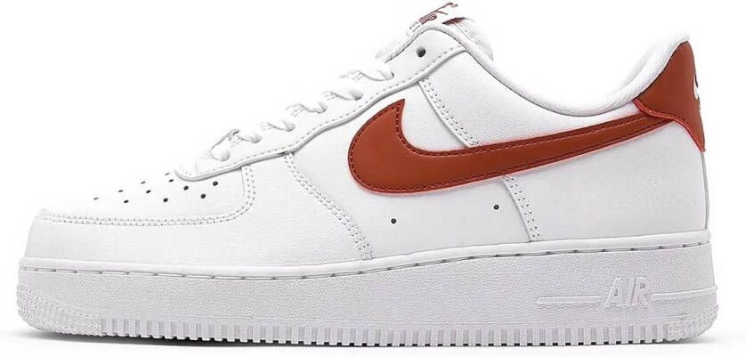 Nike Wmns Air Force 1 '07 Basketball Schoenen white rugged orange maat: 36.5 beschikbare maaten:36.5 37.5 38 40.5