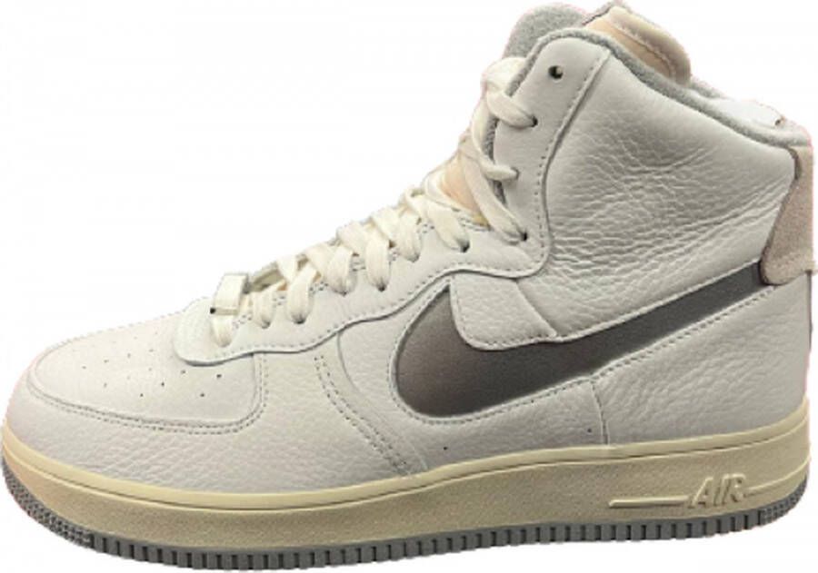 Nike Wmns Air Force 1 Sculpt Basketball Schoenen summit white silver coconut milk maat: 40.5 beschikbare maaten:37.5 38 39 40.5 36.5