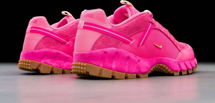 Nike Air Humara LX Jacquemus Pink Flash (W) DX9999-600 ROZE Schoenen